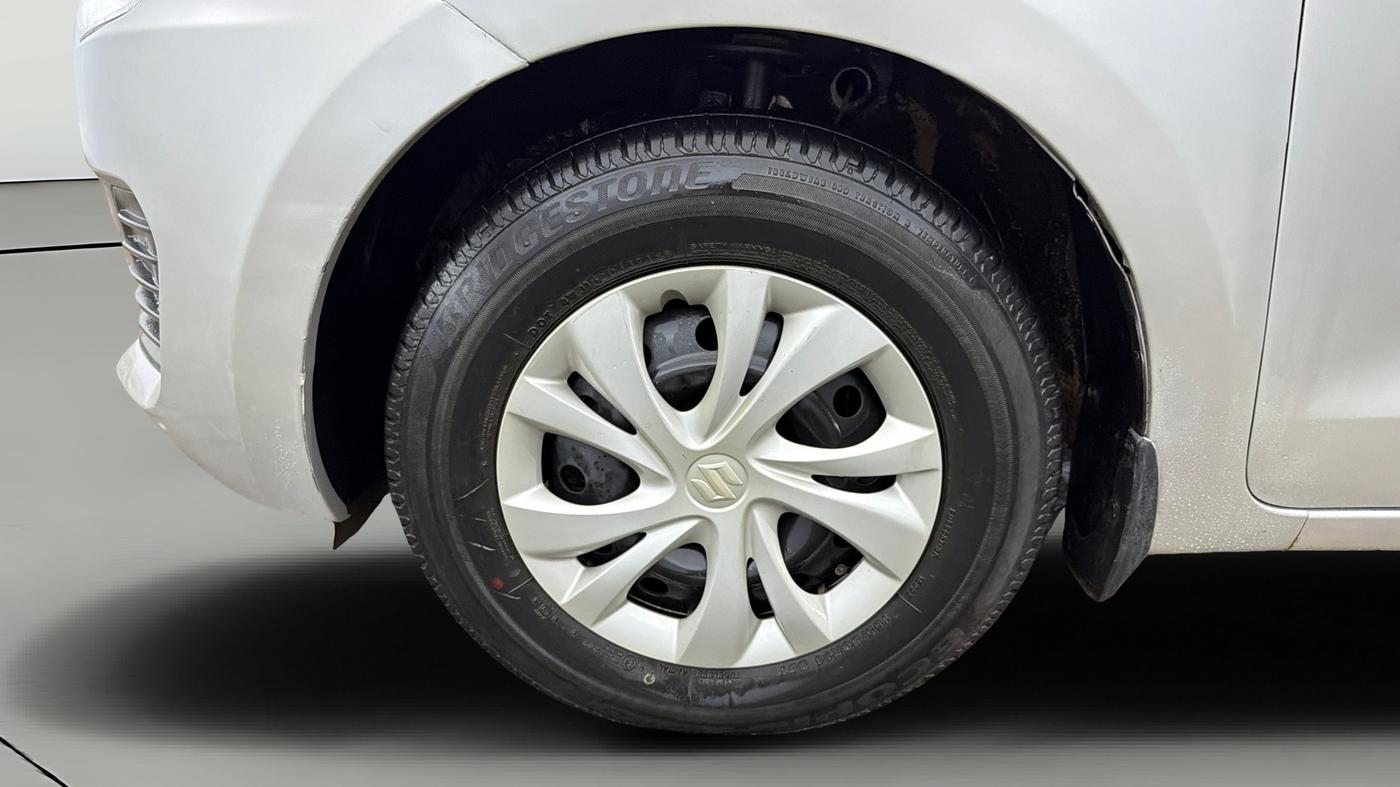 2018 Maruti Swift VXI, Petrol, Manual, 15,729 km, Left Front Wheel