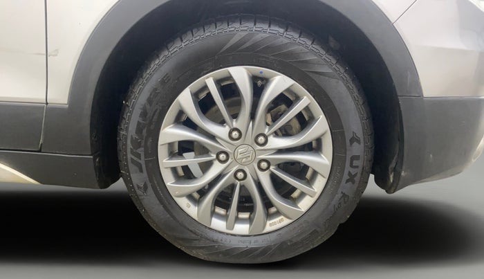 2017 Maruti S Cross ZETA 1.3, Diesel, Manual, 1,16,289 km, Right Front Wheel