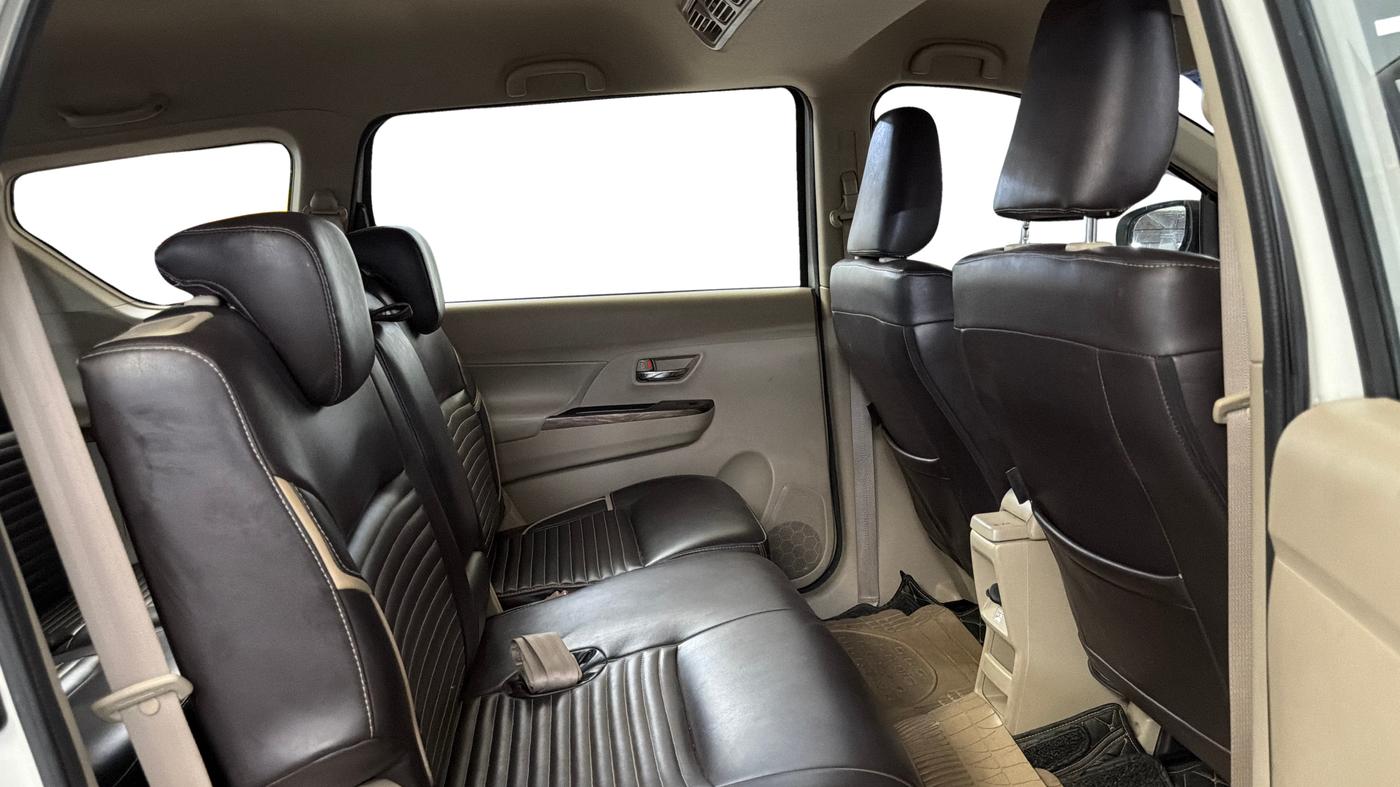 2019 Maruti Ertiga ZXI+ SHVS, Petrol, Manual, 43,013 km, Right Side Rear Door Cabin