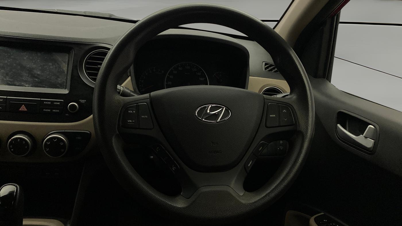 2017 Hyundai Grand i10 SPORTZ (O) AT 1.2 KAPPA VTVT, Petrol, Automatic, 1,08,807 km, Steering Wheel Close Up