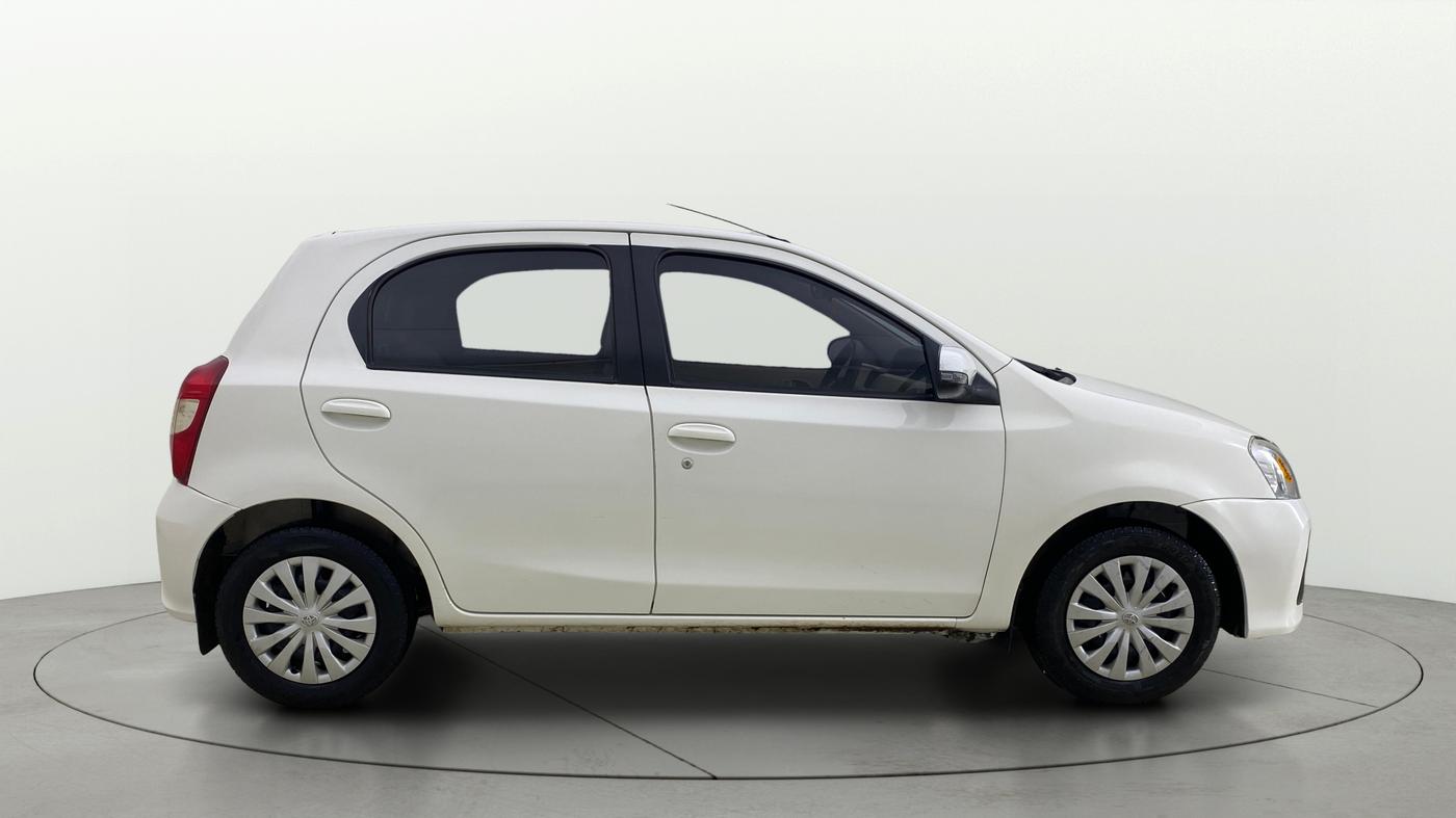2019 Toyota Etios Liva V, CNG, Manual, 88,857 km, Right Side View