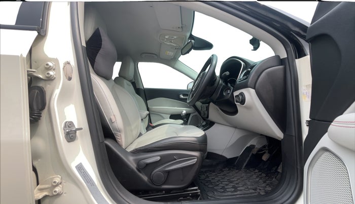 2018 Jeep Compass LIMITED 2.0 DIESEL 4X4, Diesel, Manual, 71,366 km, Right Side Front Door Cabin