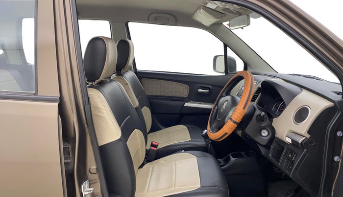 2016 Maruti Wagon R 1.0 VXI, Petrol, Manual, 10,987 km, Right Side Front Door Cabin