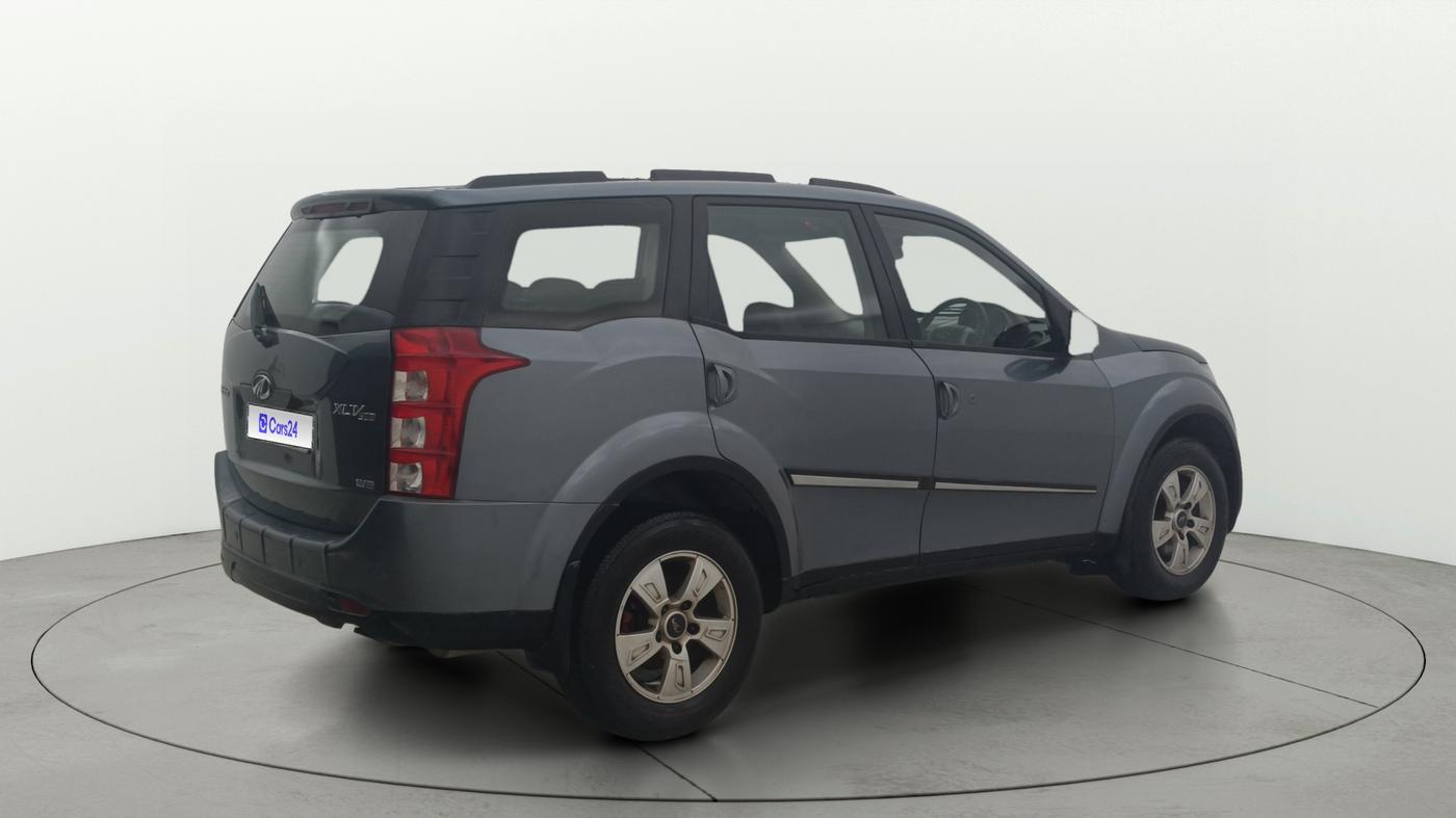 2014 Mahindra XUV500 W8, Diesel, Manual, 92,798 km, Right Back Diagonal