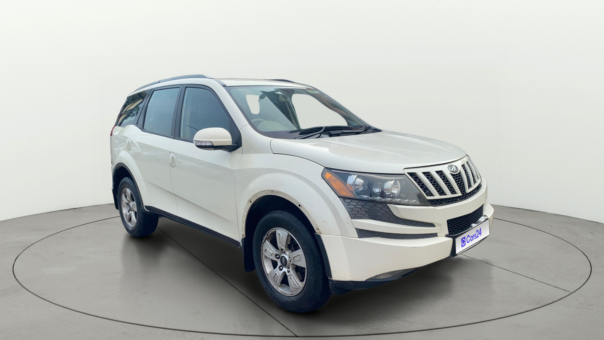 2014 Mahindra XUV500 2020-2021 W8