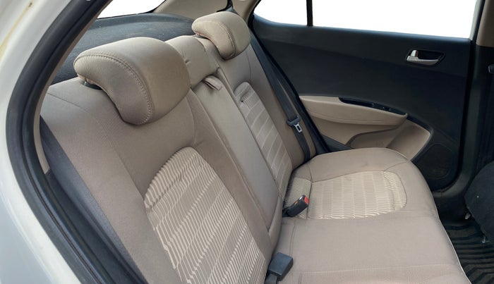 2018 Hyundai Xcent S 1.2, CNG, Manual, 1,22,642 km, Right Side Rear Door Cabin