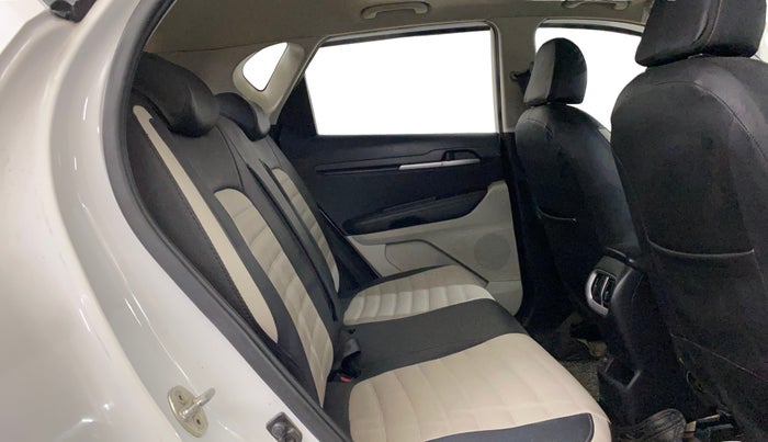 2020 KIA SONET HTX 1.0 IMT, Petrol, Manual, 28,936 km, Right Side Rear Door Cabin