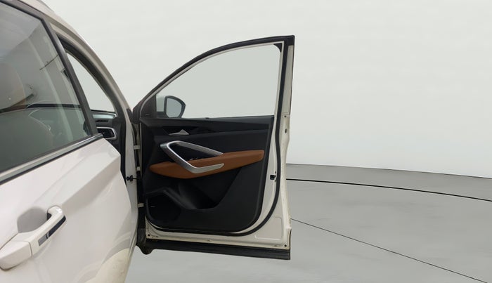 2021 MG HECTOR PLUS SHARP 1.5 PETROL TURBO DCT 6-STR, Petrol, Automatic, 62,486 km, RHS Front Door