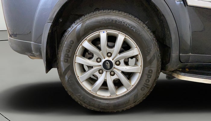 2021 Mahindra XUV500 W9 AT, Diesel, Automatic, 67,343 km, Right Rear Wheel