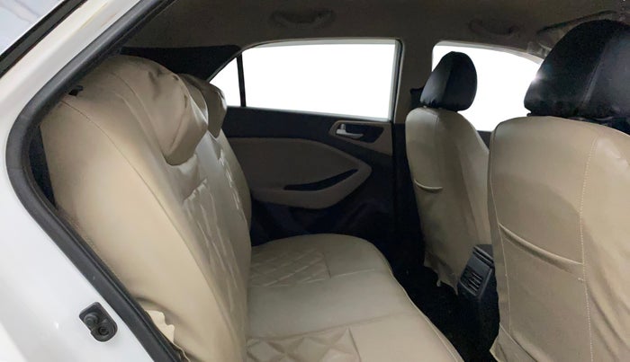 2019 Hyundai Elite i20 SPORTZ PLUS 1.2, Petrol, Manual, 23,668 km, Right Side Rear Door Cabin