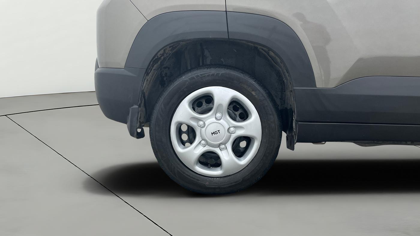 2024 Maruti BREZZA VXI, Petrol, Manual, 11,457 km, Right Rear Wheel