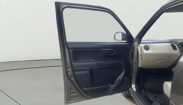 2021 Maruti New Wagon-R LXI CNG 1.0, CNG, Manual, 1,22,230 km, LHS Front Door