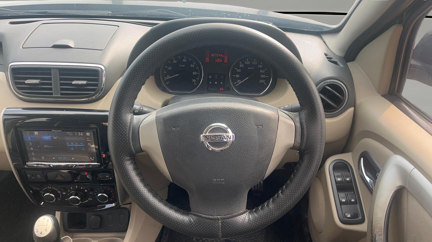2015 Nissan Terrano XL D PLUS, Diesel, Manual, 1,07,555 km, Steering Wheel Close Up
