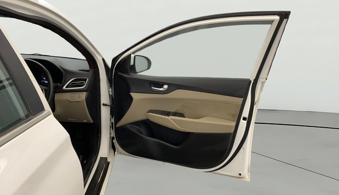 2022 Hyundai Verna SX 1.5 VTVT, Petrol, Manual, 52,780 km, RHS Front Door