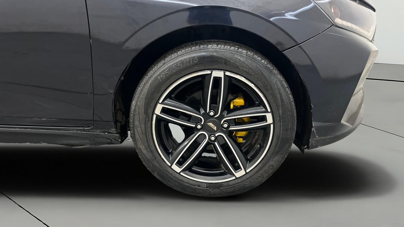 2022 Hyundai NEW I20 SPORTZ 1.2 MT, Petrol, Manual, 30,850 km, Right Front Wheel