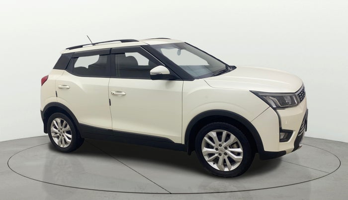 2019 Mahindra XUV300 W8 1.5 DIESEL, Diesel, Manual, 73,586 km, Right Front Diagonal