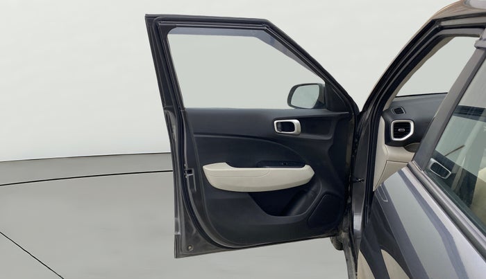 2024 Hyundai VENUE SX 1.2 PETROL, Petrol, Manual, 7,699 km, LHS Front Door