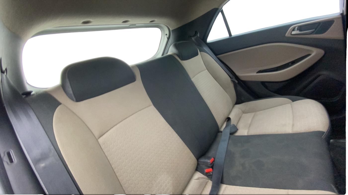 2016 Hyundai Elite i20 SPORTZ 1.2, Petrol, Manual, 47,421 km, Right Side Rear Door Cabin