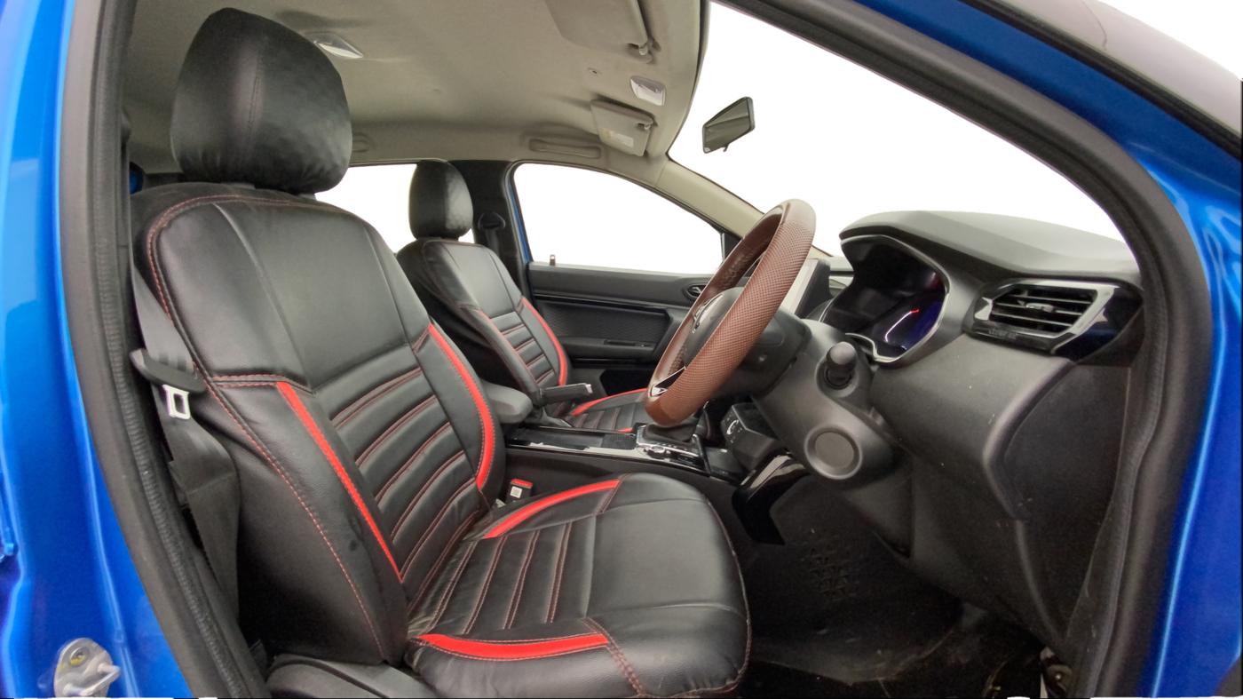 2023 Renault Kiger RXZ TURBO CVT DUAL TONE, Petrol, Automatic, 8,949 km, Right Side Front Door Cabin