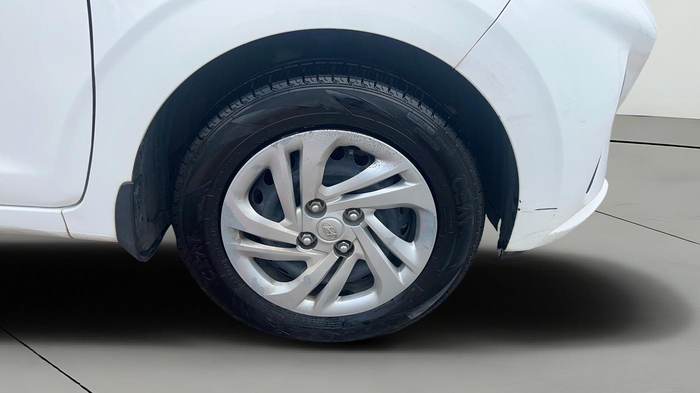 2022 Hyundai AURA S 1.2, Petrol, Manual, 58,838 km, Right Front Wheel