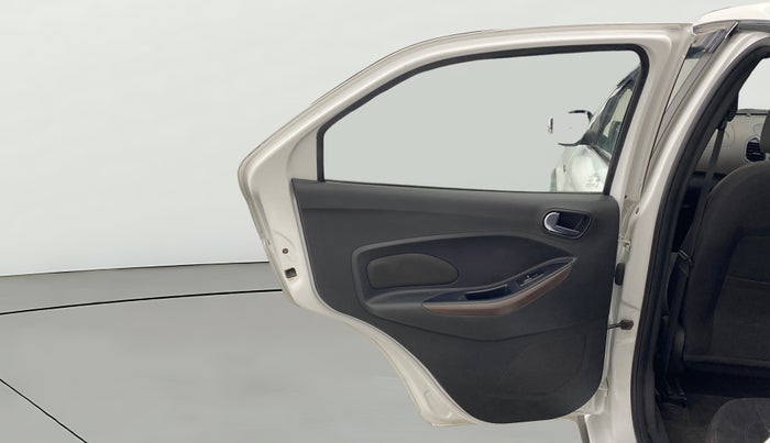 2018 Ford FREESTYLE TITANIUM 1.2 PETROL, Petrol, Manual, 1,00,443 km, LHS Rear Door