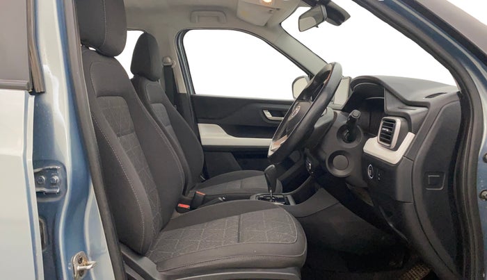 2022 Tata PUNCH CREATIVE  AMT, Petrol, Automatic, 19,470 km, Right Side Front Door Cabin