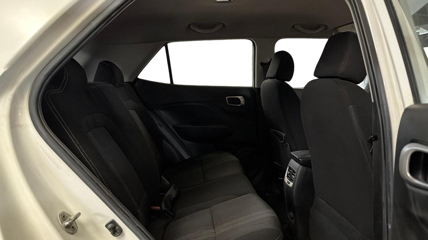 2021 Hyundai VENUE S 1.2, Petrol, Manual, 53,582 km, Right Side Rear Door Cabin