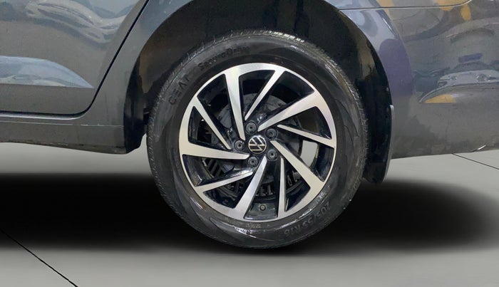 2022 Volkswagen VIRTUS TOPLINE TSI 1.0 AT, Petrol, Automatic, 16,917 km, Left Rear Wheel