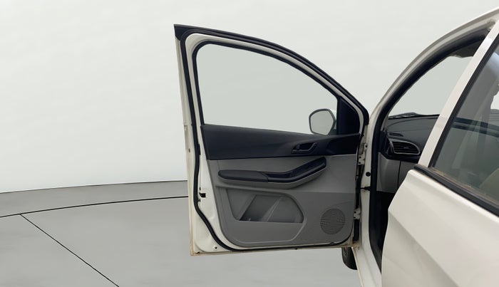 2021 Tata Tiago XT PETROL, Petrol, Manual, 32,567 km, LHS Front Door