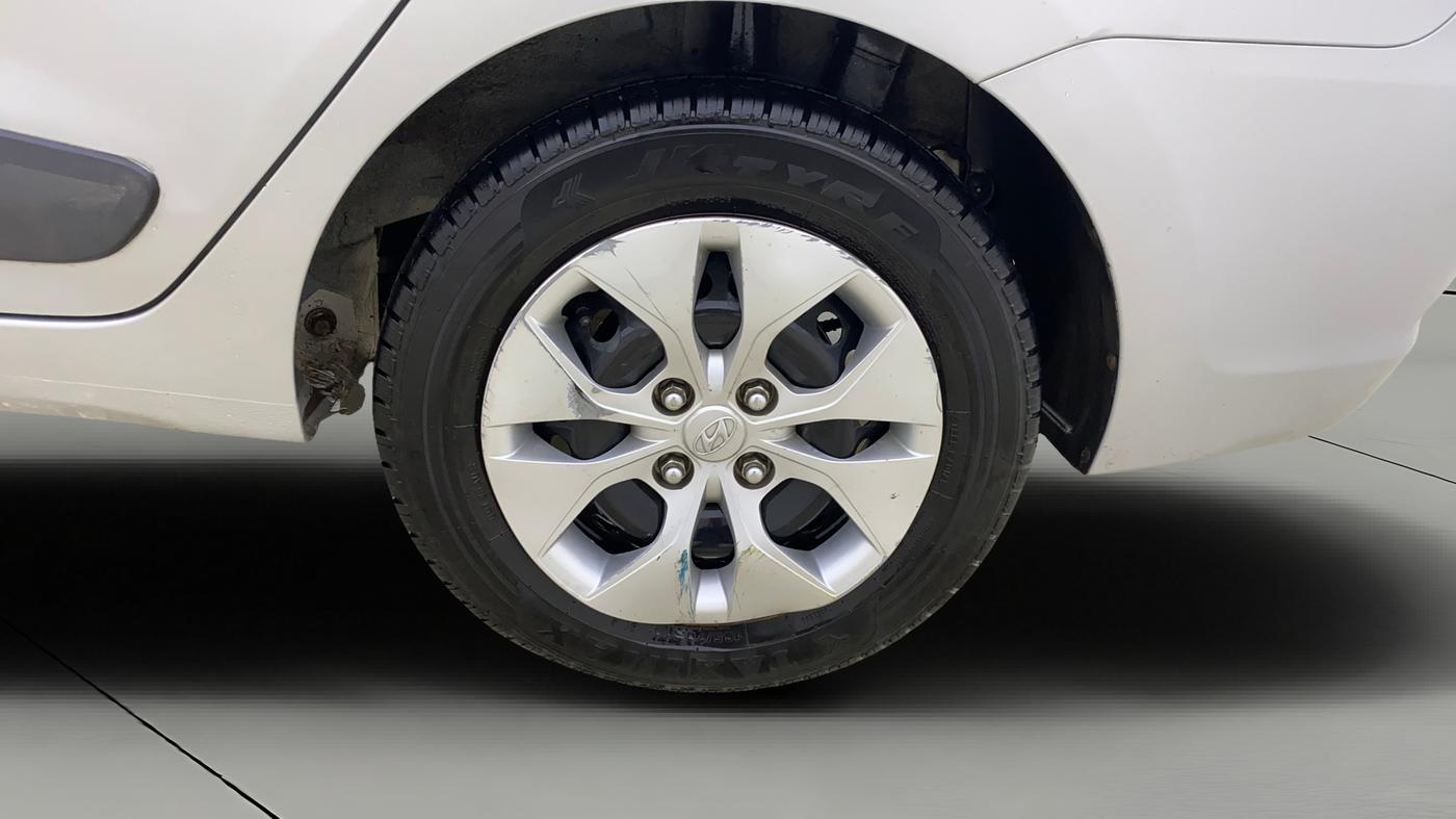 2014 Hyundai Xcent S 1.2, Petrol, Manual, 1,17,926 km, Left Rear Wheel