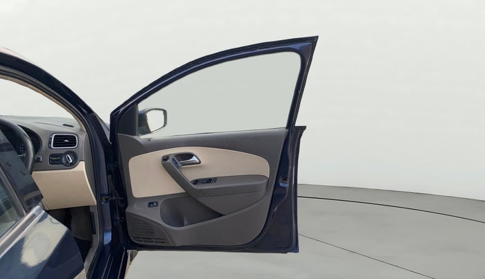 2015 Volkswagen Vento COMFORTLINE DIESEL 1.5, Diesel, Manual, 1,21,148 km, RHS Front Door