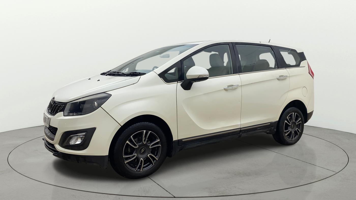 2018 Mahindra MARAZZO M8 7 STR, Diesel, Manual, 1,31,905 km, Left Front Diagonal