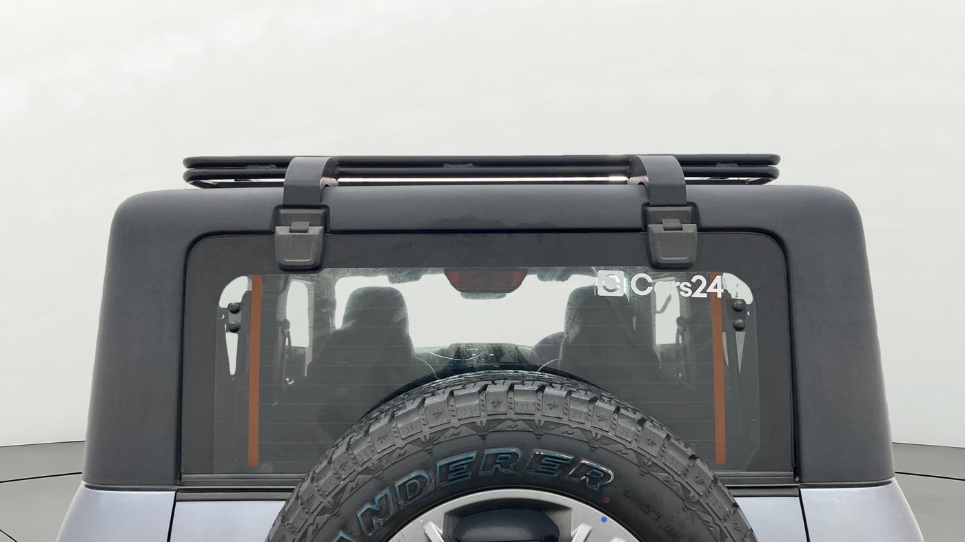2022 Mahindra Thar LX D AT 4WD HT, Diesel, Automatic, 58,783 km, Rear Windshield