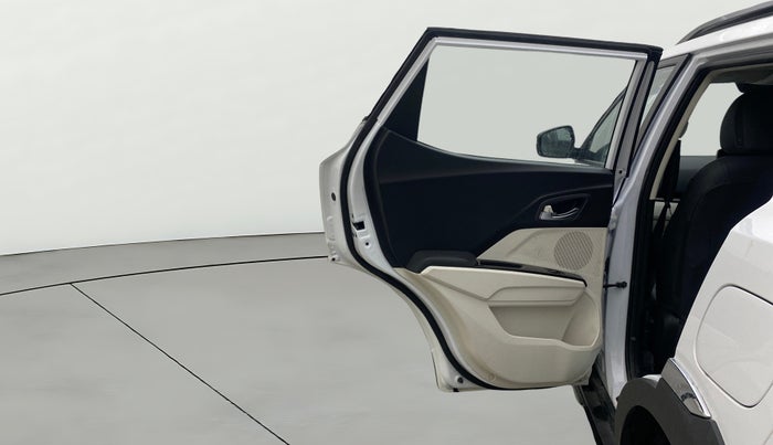 2024 Mahindra XUV 3XO AX5 1.2 L TCMPFi, Petrol, Manual, 5,026 km, LHS Rear Door