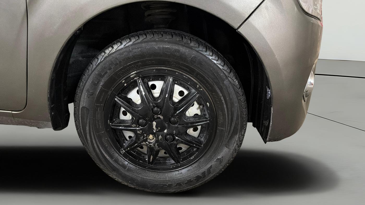 2020 Maruti New Wagon-R LXI 1.0, Petrol, Manual, 27,389 km, Right Front Wheel