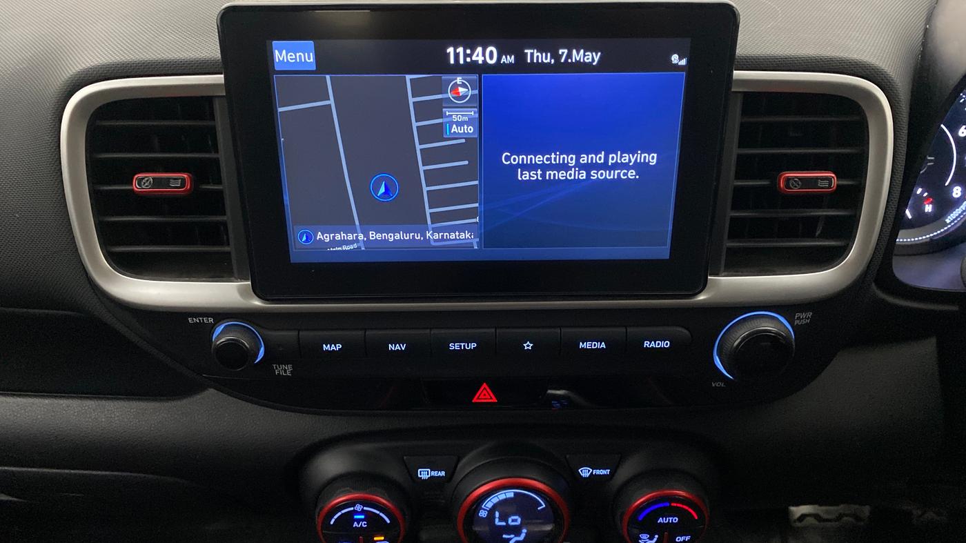 2022 Hyundai VENUE SX PLUS 1.0 TURBO DCT DUAL TONE, Petrol, Automatic, 24,238 km, Air Conditioner