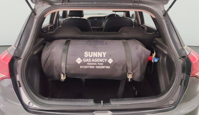 2016 Hyundai Elite i20 SPORTZ 1.2, CNG, Manual, 69,894 km, Boot Open Zoomed View