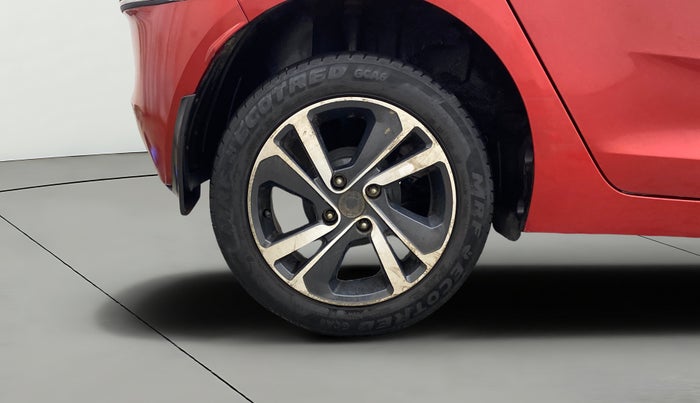 2023 Tata ALTROZ XZA PLUS, Petrol, Automatic, 65,754 km, Right Rear Wheel