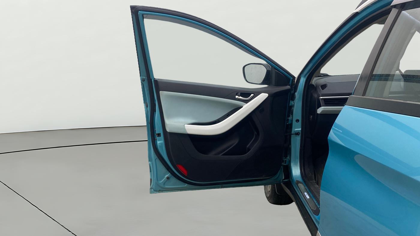 2023 Tata NEXON CREATIVE+ SUNROOF AMT DUAL TONE 1.2 PETROL, Petrol, Automatic, 69,330 km, LHS Front Door