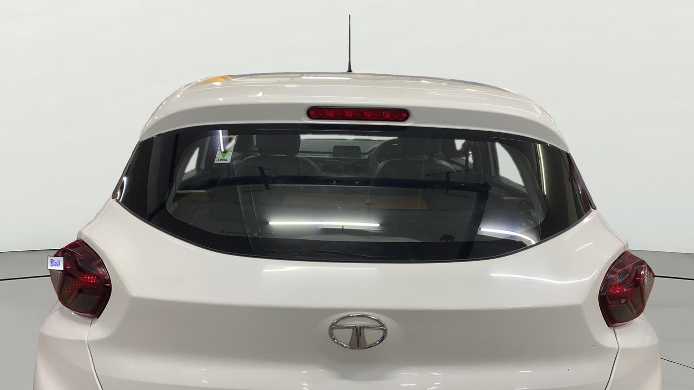 2022 Tata PUNCH ADVENTURE MT, Petrol, Manual, 8,068 km, Rear Windshield