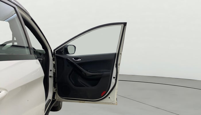 2023 Tata NEXON FEARLESS SUNROOF AMT DUAL TONE 1.5 DIESEL, Diesel, Automatic, 43,327 km, RHS Front Door