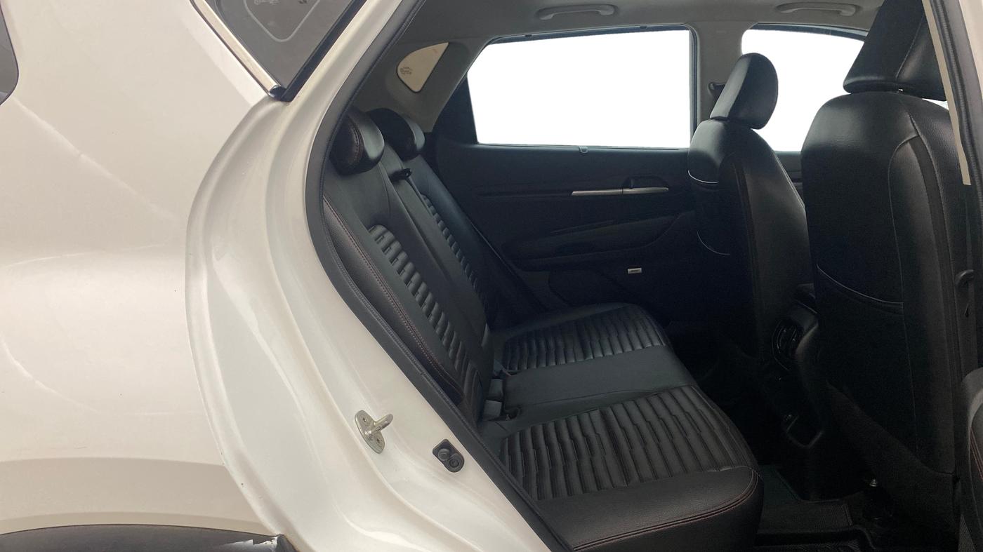 2022 KIA SONET GTX PLUS 1.5, Diesel, Manual, 1,19,285 km, Right Side Rear Door Cabin