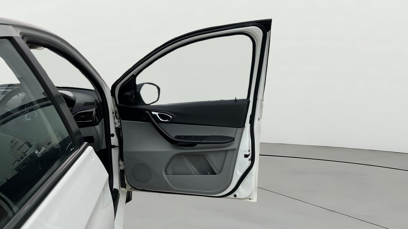 2020 Tata Tiago XZ PLUS PETROL, Petrol, Manual, 53,908 km, RHS Front Door