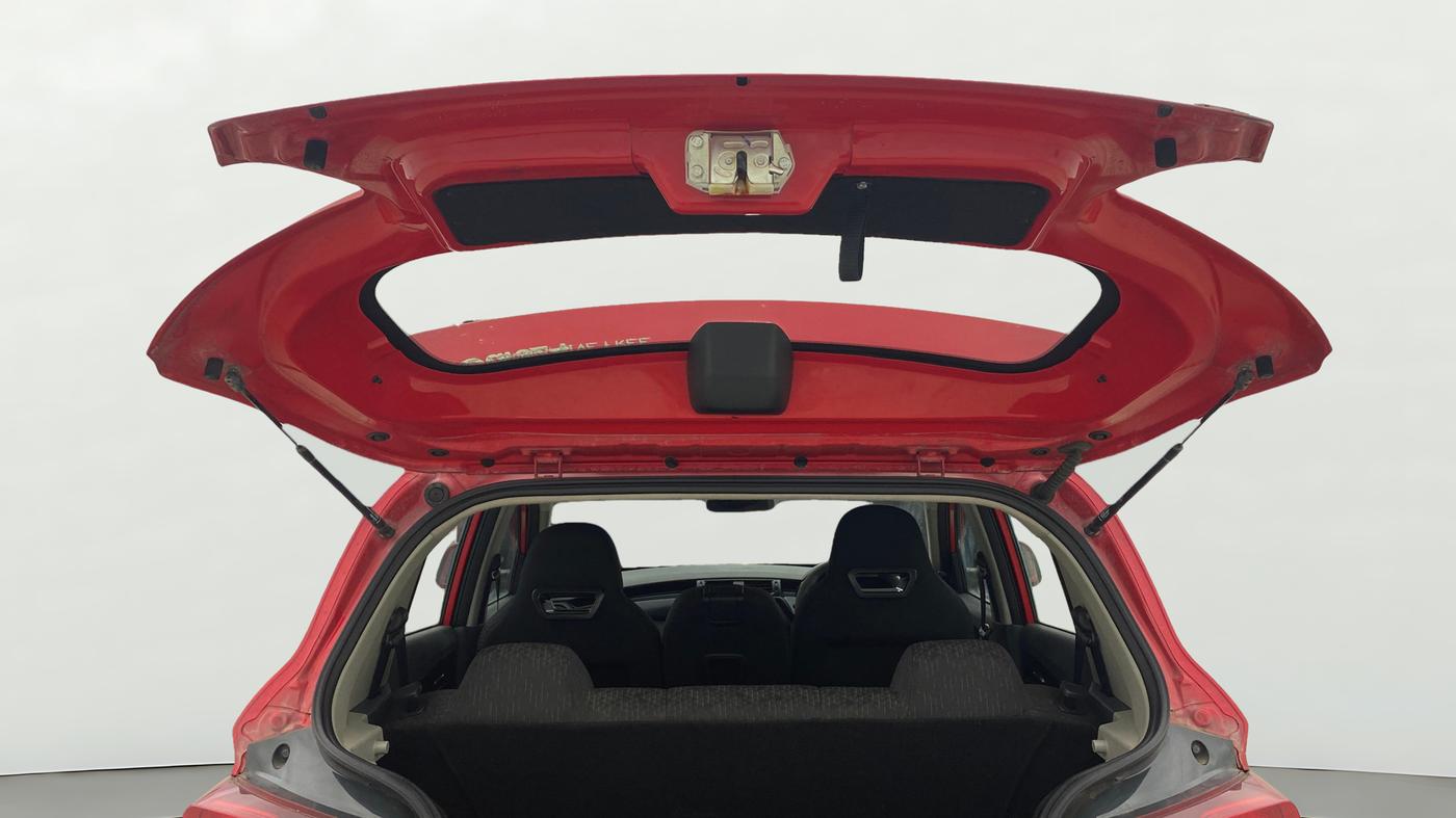 2018 Mahindra KUV 100 NXT K4+ P 6 STR, Petrol, Manual, 27,991 km, Boot Door Open