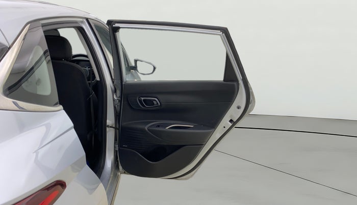 2021 Hyundai NEW I20 ASTA (O) 1.2 MT, Petrol, Manual, 15,544 km, RHS Rear Door