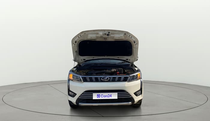 2021 Mahindra XUV300 W8 (O) 1.5 DIESEL, Diesel, Manual, 80,893 km, Open Bonet