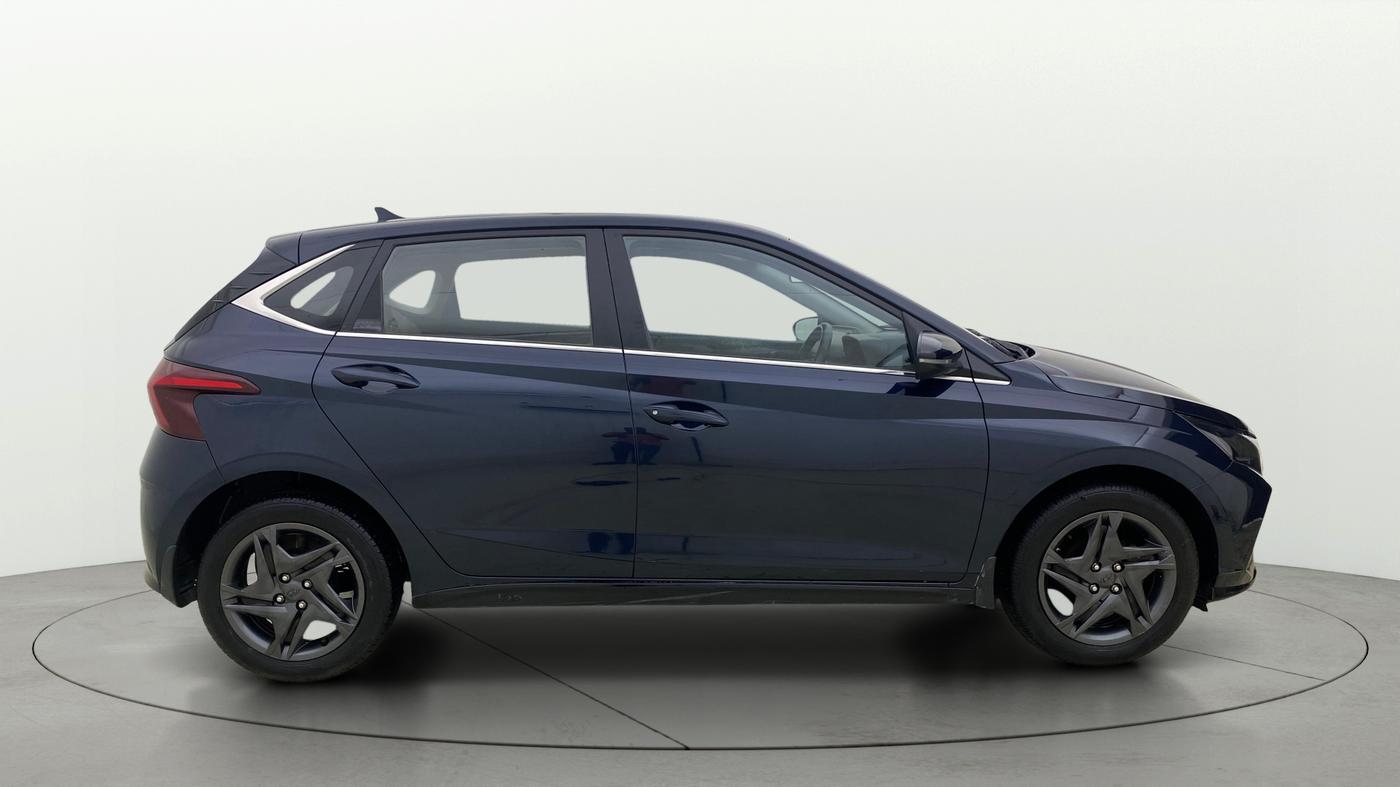 2022 Hyundai NEW I20 SPORTZ 1.2 MT, Petrol, Manual, 33,032 km, Right Side View