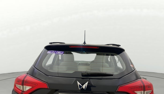 2023 Mahindra XUV300 W8 (O) 1.2 PETROL AMT, Petrol, Automatic, 23,516 km, Rear Windshield