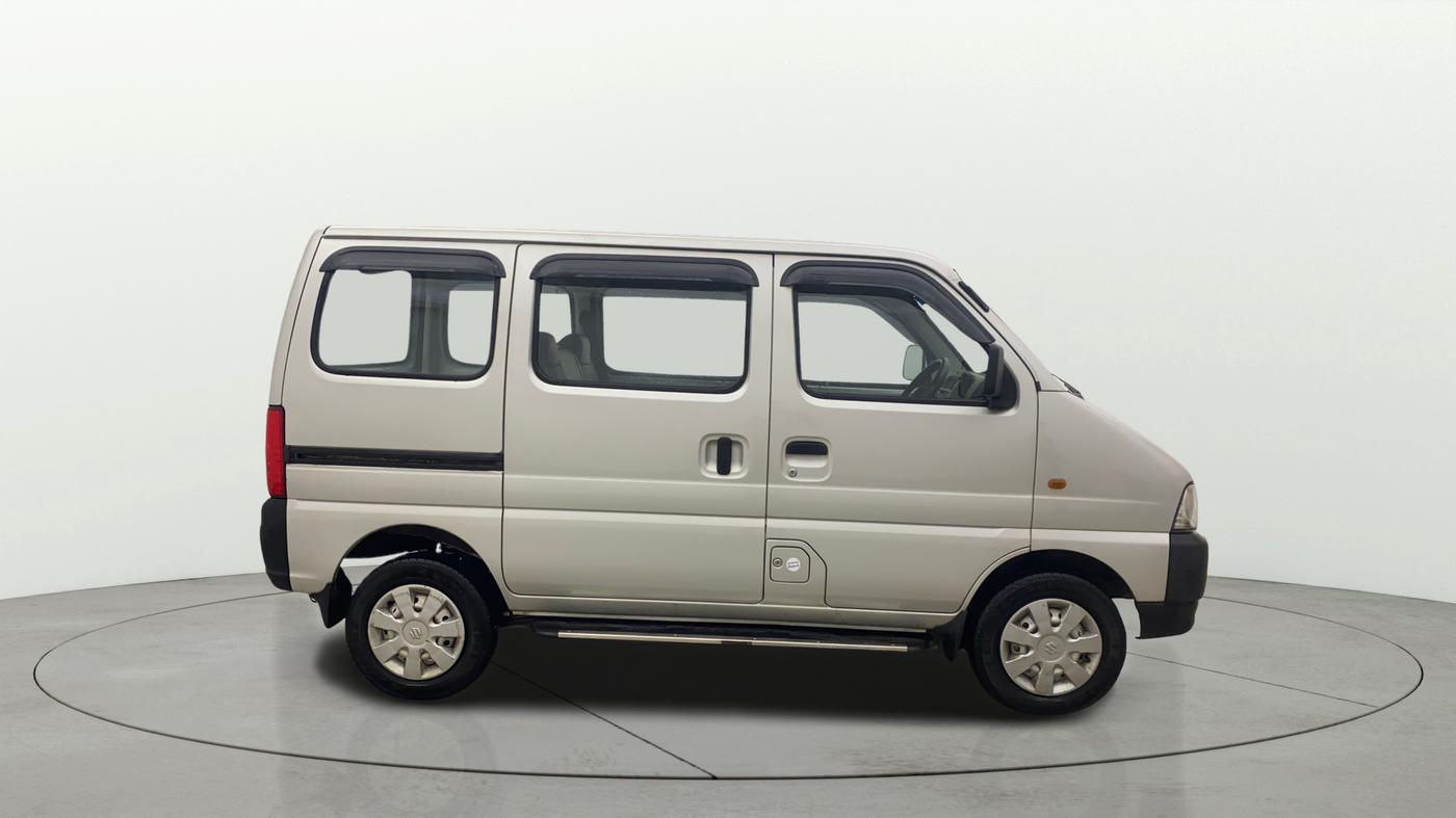 2023 Maruti Eeco 5 STR AC, Petrol, Manual, 29,009 km, Right Side View