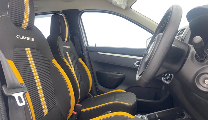 2022 Renault Kwid CLIMBER 1.0 AMT Dual Tone , Petrol, Automatic, 10,758 km, Right Side Front Door Cabin